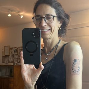 קעקועים, קעקוע ים, קעקוע לנשים, קעקועים לנשים, קעקועים עם משמעות לנשים, קעקוע לנשים ביד, קעקועים לנשים ביד, קעקועים קטנים על היד, קעקועים ליד, קעקוע על היד, קעקוע קטן, רעיון לקעקוע, קעקועים הוד השרון, סטודיו קעקועים, סטודיו לקעקועים,